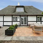 Find Peace In Charming Close To Nature Casa de Férias Rudkøbing