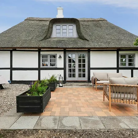 Find Peace In Charming Close To Nature Prázdninový dům Rudkøbing